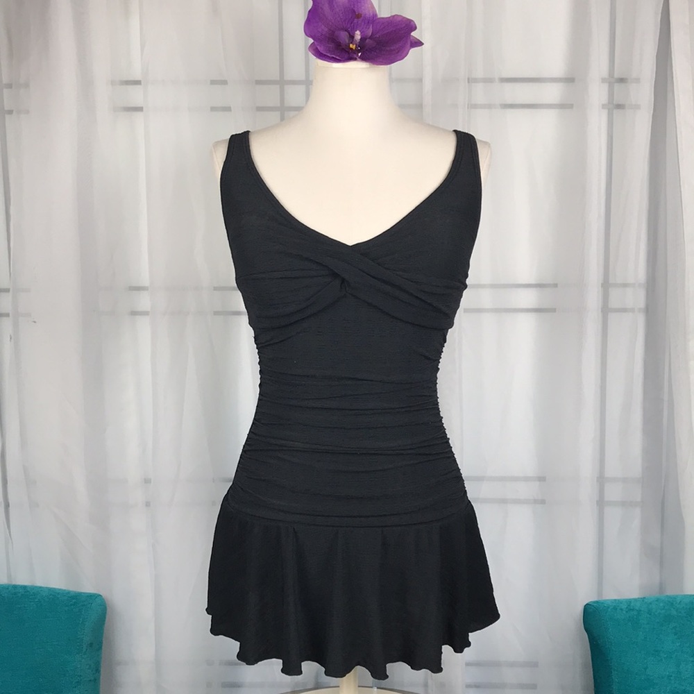 White Stag | Vintage Black Ruched Waist Skirted Bathing Suit | Missy M (8-10)